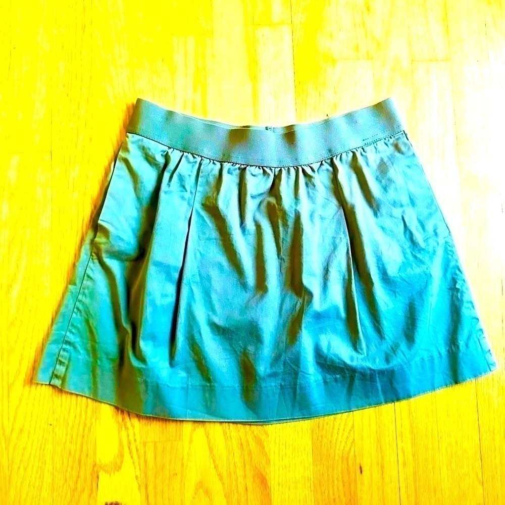 J Crew Ladies Cute Mini Skirt Size 6​
